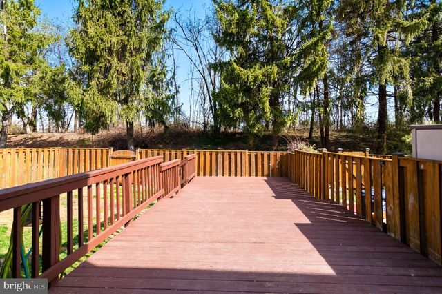 4445 HOLLY AVE, Fairfax, VA 22030