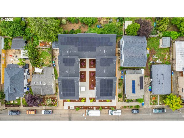 8067 Se Carlton St, Portland, OR 97206
