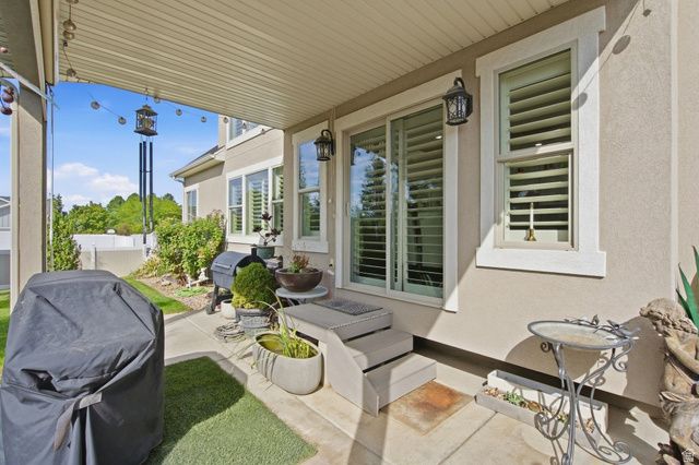 864 S 100 E, Salem, UT 84653