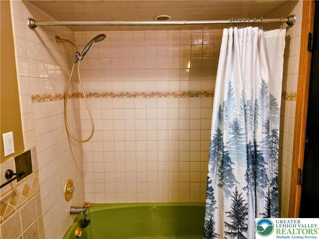 205 Lehigh Street, Catasauqua Boro, PA 18032