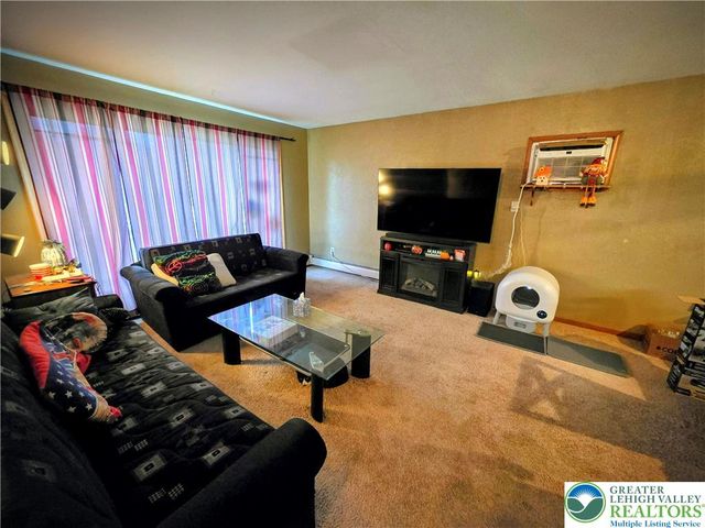 205 Lehigh Street, Catasauqua Boro, PA 18032