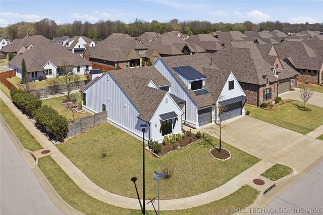 2244 W Decatur Street, Broken Arrow, OK 74011