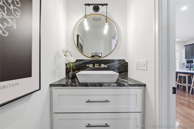 2244 W Decatur Street, Broken Arrow, OK 74011