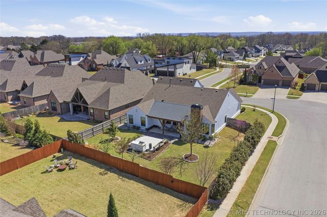 2244 W Decatur Street, Broken Arrow, OK 74011