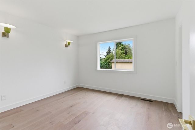 10302 E 40th Avenue, Tacoma, WA 98446