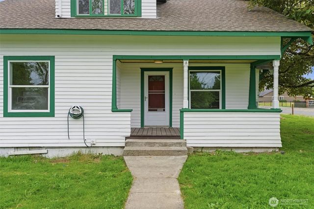 10302 E 40th Avenue, Tacoma, WA 98446