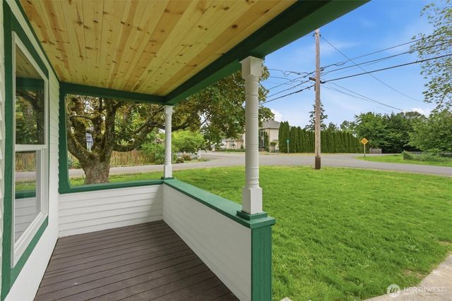 10302 E 40th Avenue, Tacoma, WA 98446