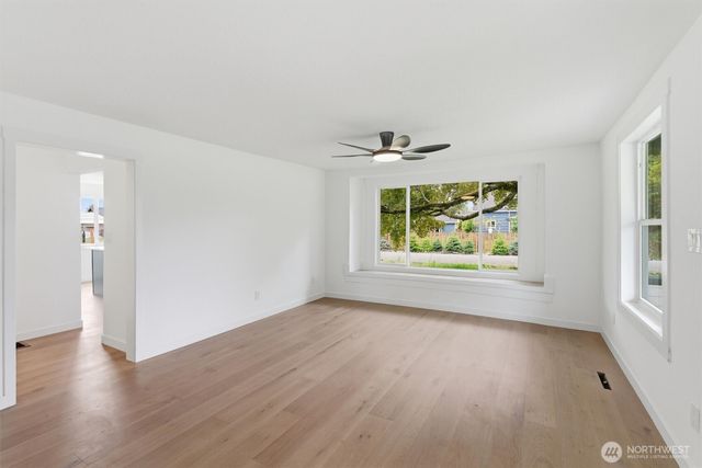 10302 E 40th Avenue, Tacoma, WA 98446