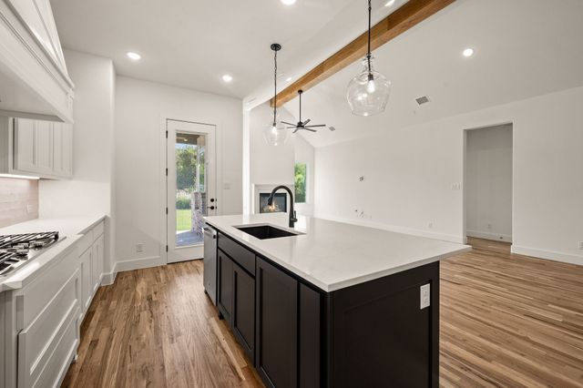 704 Blackbird Drive, Aledo, TX 76008