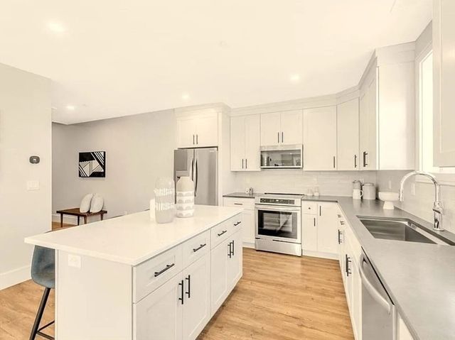 1000 Washington Street 205, Dedham, MA 02026