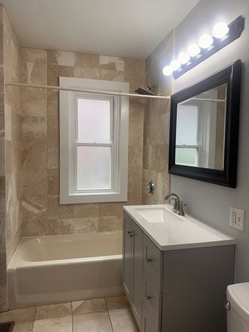 84 Lawton St. 1, Brookline, MA 02446