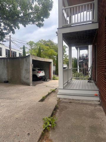 84 Lawton St. 1, Brookline, MA 02446