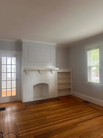 84 Lawton St. 1, Brookline, MA 02446
