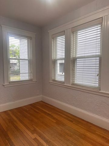 84 Lawton St. 1, Brookline, MA 02446