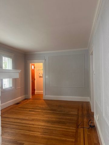 84 Lawton St. 1, Brookline, MA 02446
