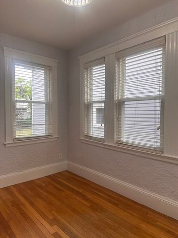 84 Lawton St. 1, Brookline, MA 02446