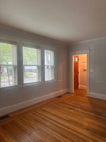 84 Lawton St. 1, Brookline, MA 02446