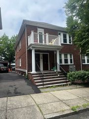 84 Lawton St. 1, Brookline, MA 02446