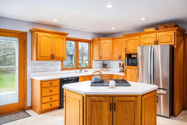 8316 Dora LANE, Mount Pleasant, WI 53406