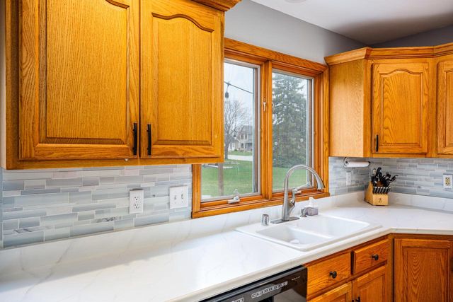 8316 Dora LANE, Mount Pleasant, WI 53406