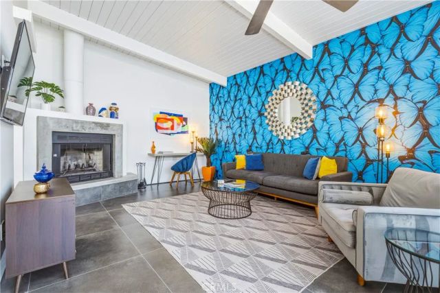 302 E Racquet Club Drive, Palm Springs, CA 92262