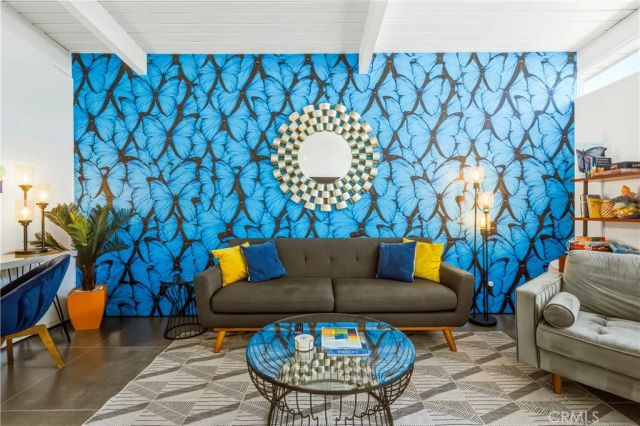 302 E Racquet Club Drive, Palm Springs, CA 92262