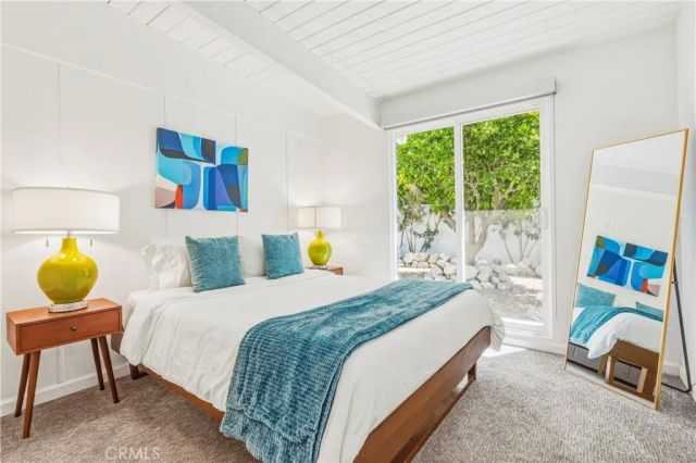 302 E Racquet Club Drive, Palm Springs, CA 92262