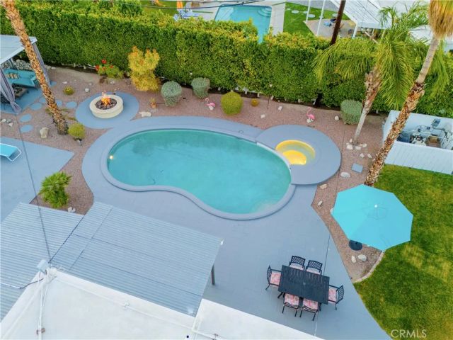 302 E Racquet Club Drive, Palm Springs, CA 92262
