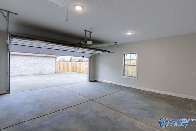 26457 Old Town Drive, Athens, AL 35613