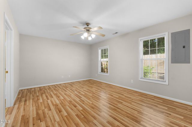 402 Pinefield Place, Thomasville, NC 27360