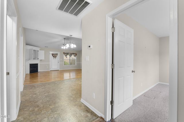 402 Pinefield Place, Thomasville, NC 27360