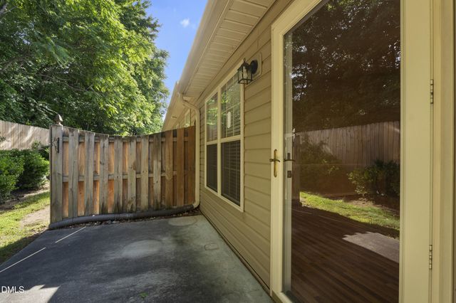 402 Pinefield Place, Thomasville, NC 27360