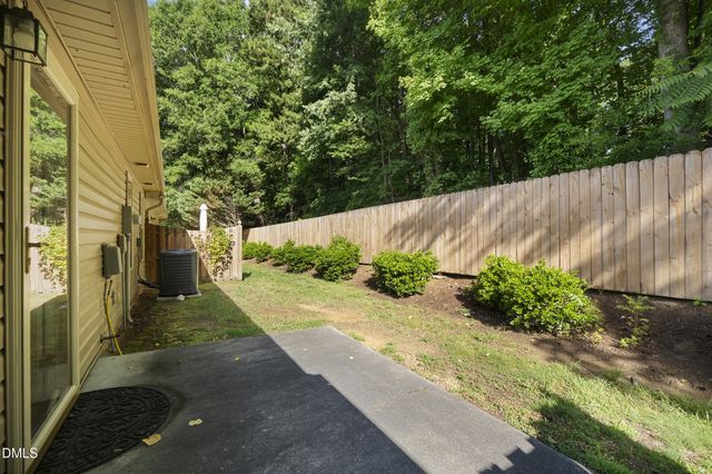 402 Pinefield Place, Thomasville, NC 27360