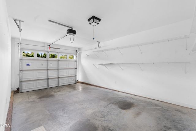 402 Pinefield Place, Thomasville, NC 27360