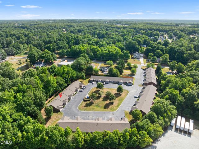 402 Pinefield Place, Thomasville, NC 27360
