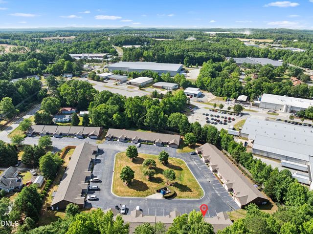 402 Pinefield Place, Thomasville, NC 27360