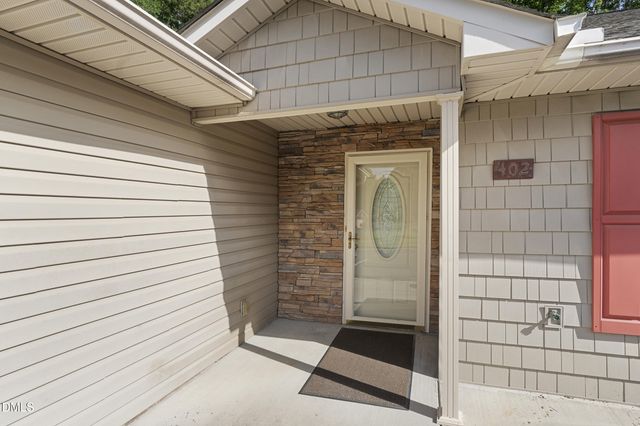 402 Pinefield Place, Thomasville, NC 27360