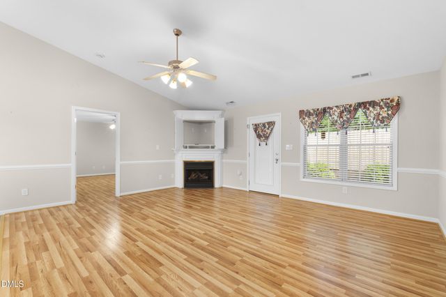 402 Pinefield Place, Thomasville, NC 27360