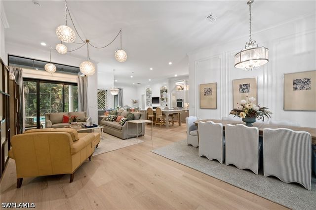 9833 Clear Lake CIR, Naples, FL 34109