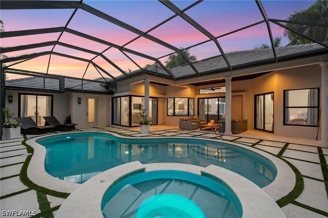 9833 Clear Lake CIR, Naples, FL 34109