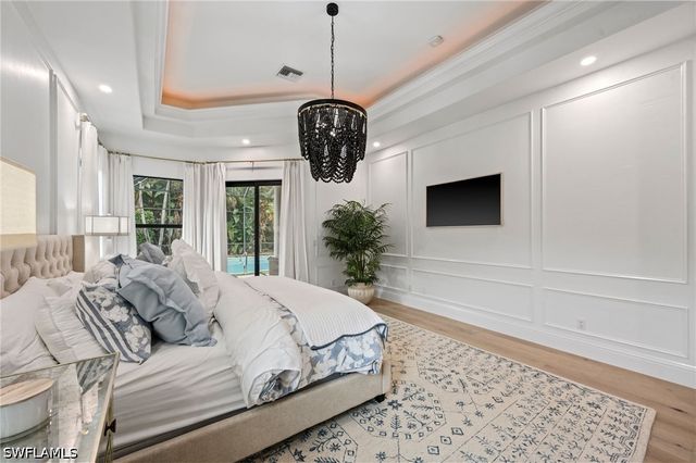 9833 Clear Lake CIR, Naples, FL 34109