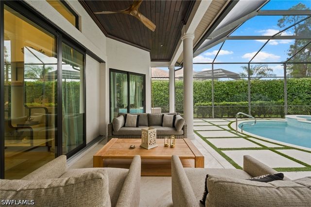 9833 Clear Lake CIR, Naples, FL 34109