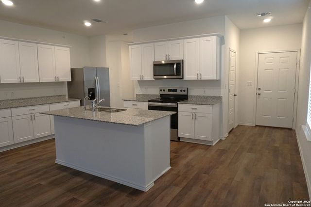 1206 Casa Luminar, Converse, TX 78109