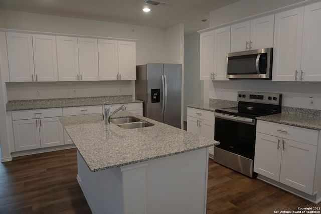 1206 Casa Luminar, Converse, TX 78109