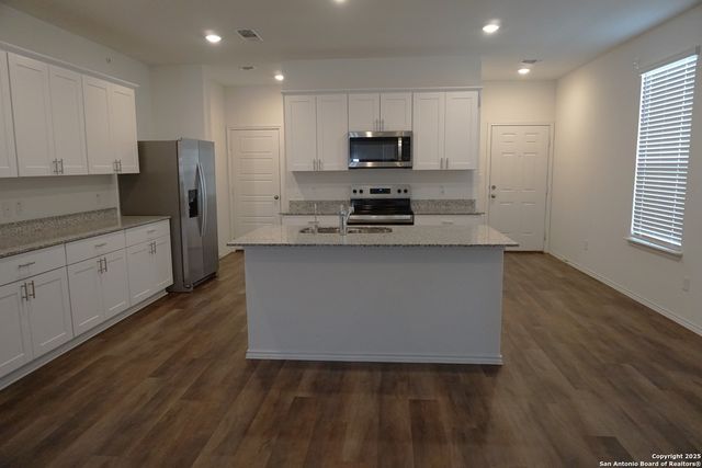 1206 Casa Luminar, Converse, TX 78109