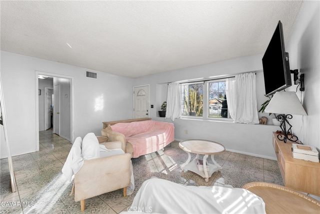 38609 Glenraven, Palmdale, CA 93550