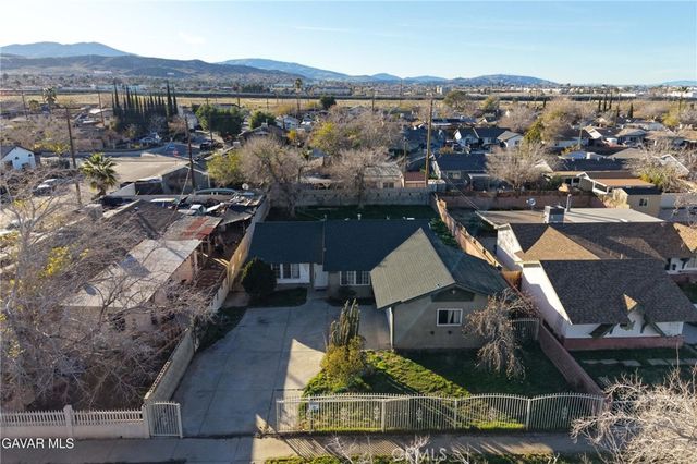 38609 Glenraven, Palmdale, CA 93550