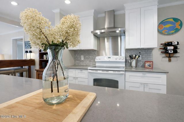 2908 Canal Cove Road, Lake Waccamaw, NC 28450