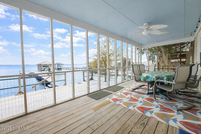 2908 Canal Cove Road, Lake Waccamaw, NC 28450