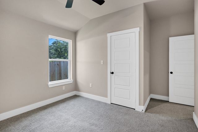 811 Branding Iron Trail, Granbury, TX 76049